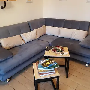 Apartment Hidden Gem, Tirana